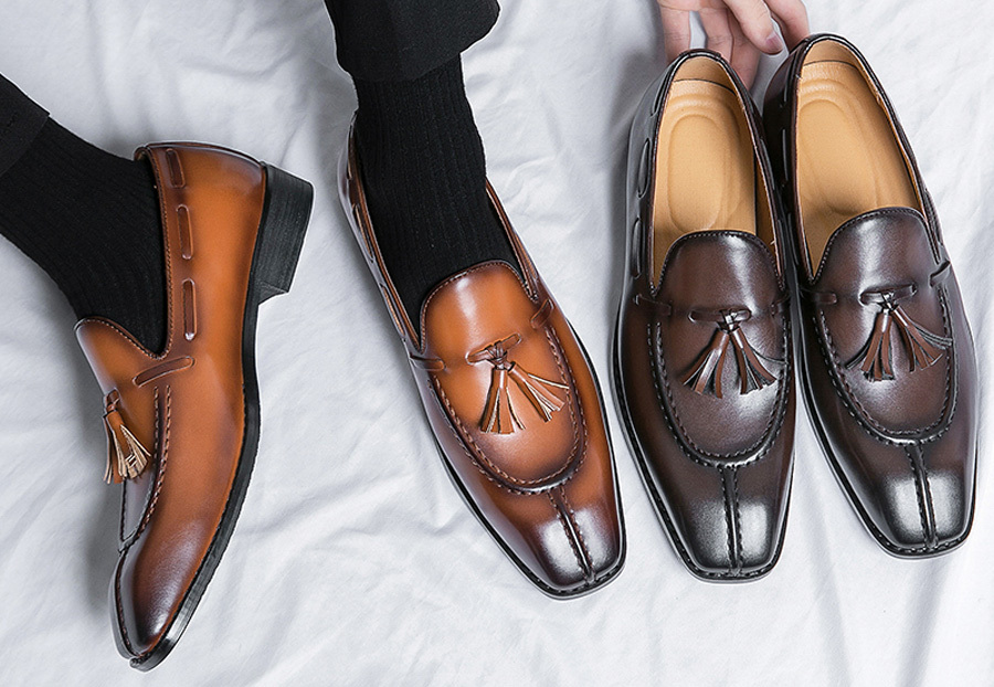 Men's retro sewn accents tassel square toe slip on dress shoes