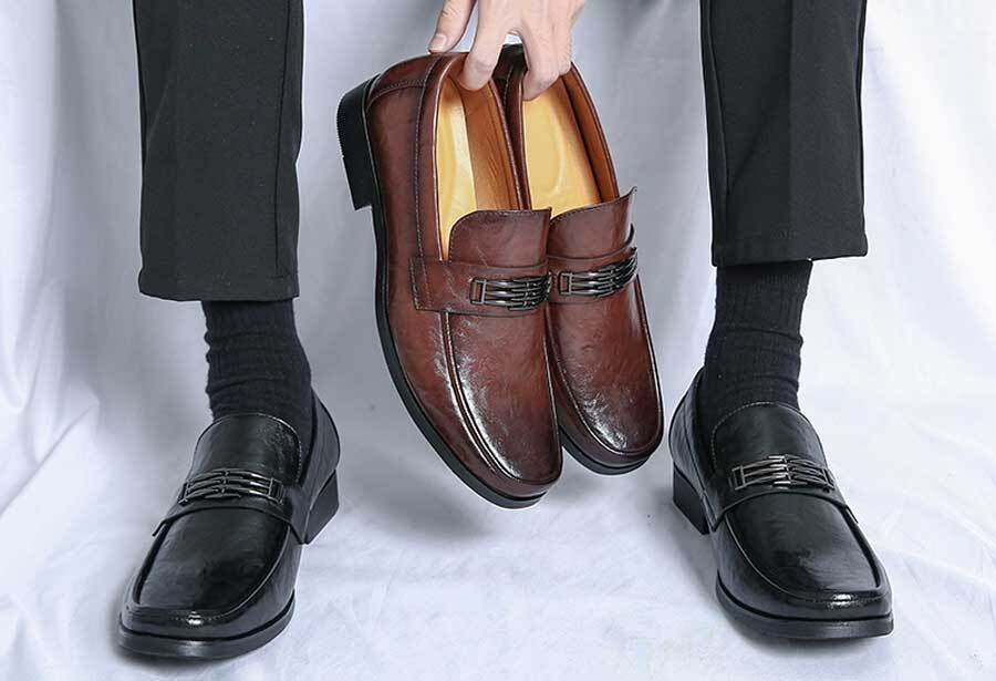 Men's retro accents metal buckle slip on dress shoes
