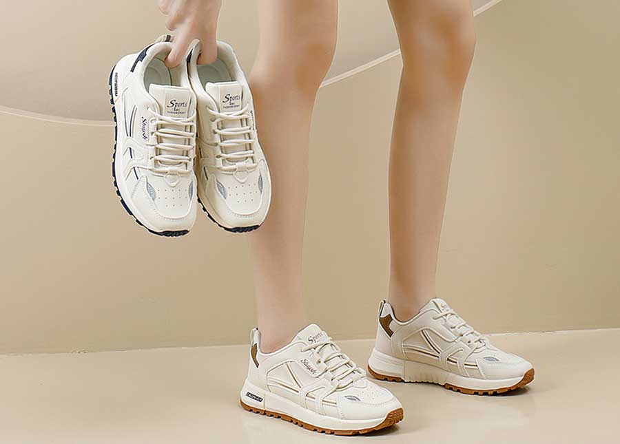Women's stripe & logo print shoe sneakers