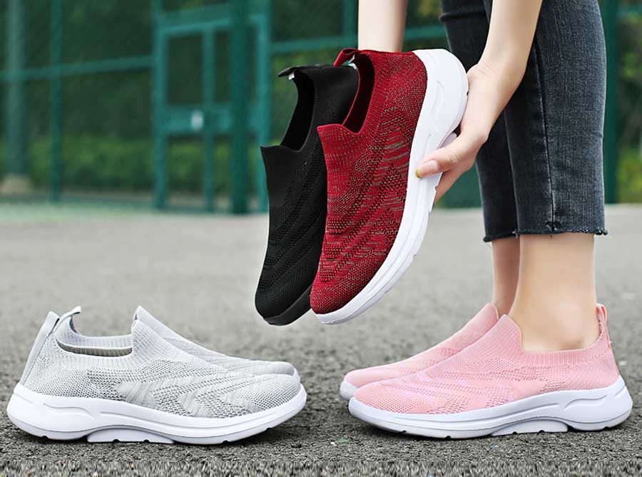 Women's flyknit stripe texture accents slip on shoe sneakers