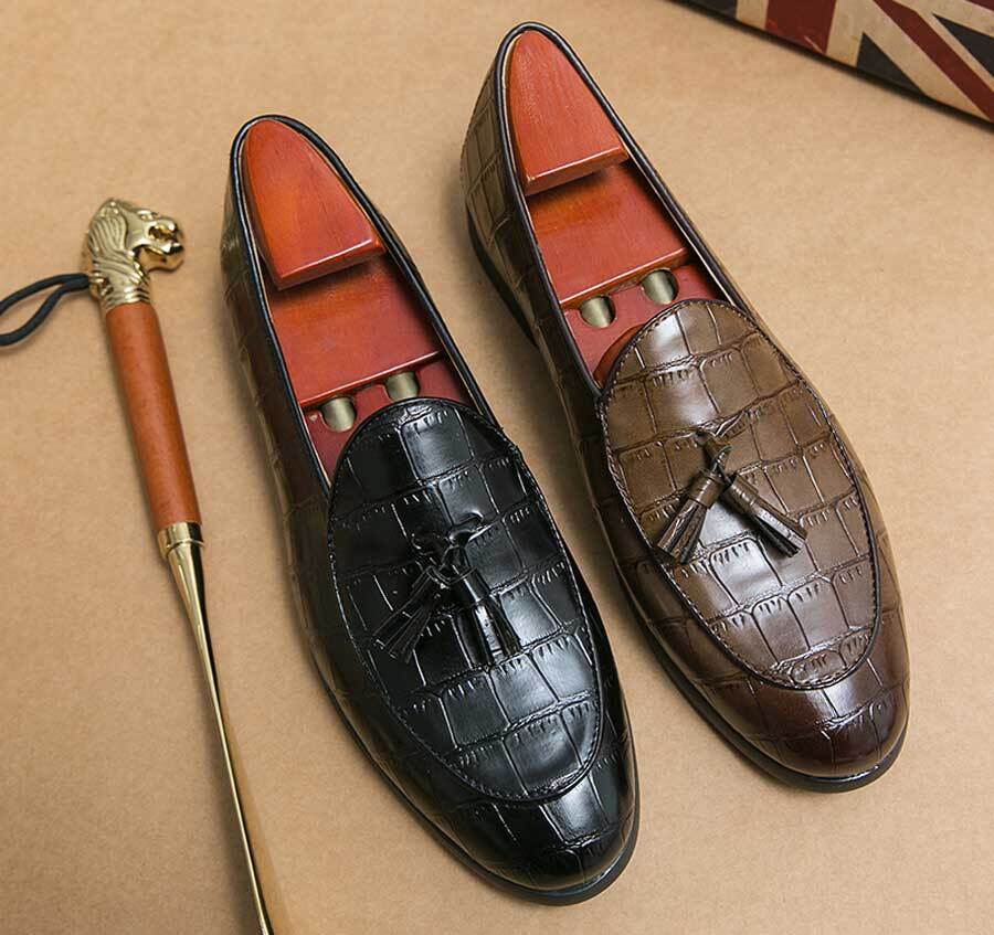 Men's retro tassel croc skin pattern slip on dress shoes